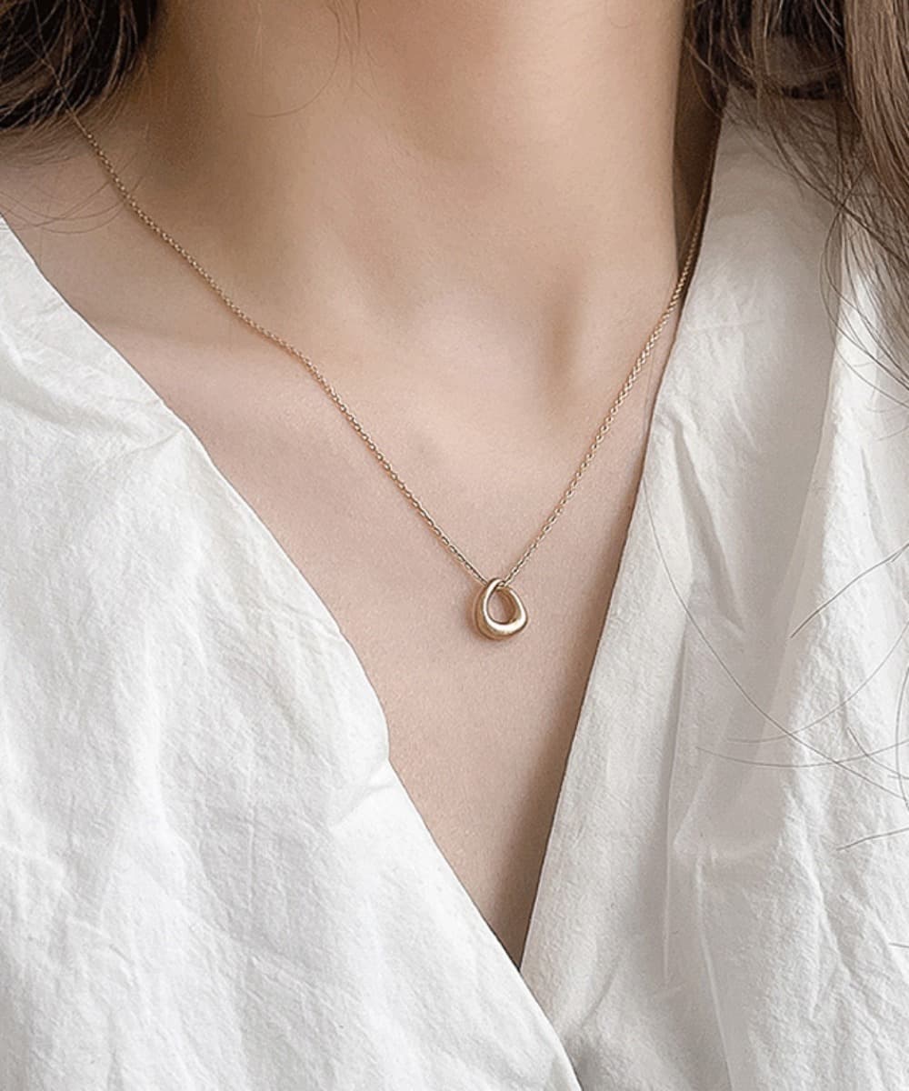 Tier Drop Pendant Necklace (2 Colors)