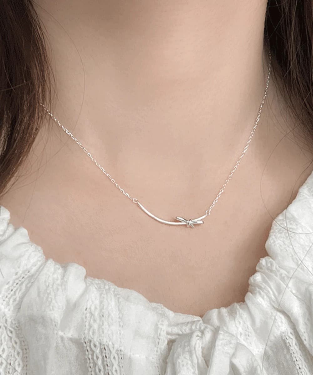 Ribbon Arc Silhouette 925 Silver Necklace